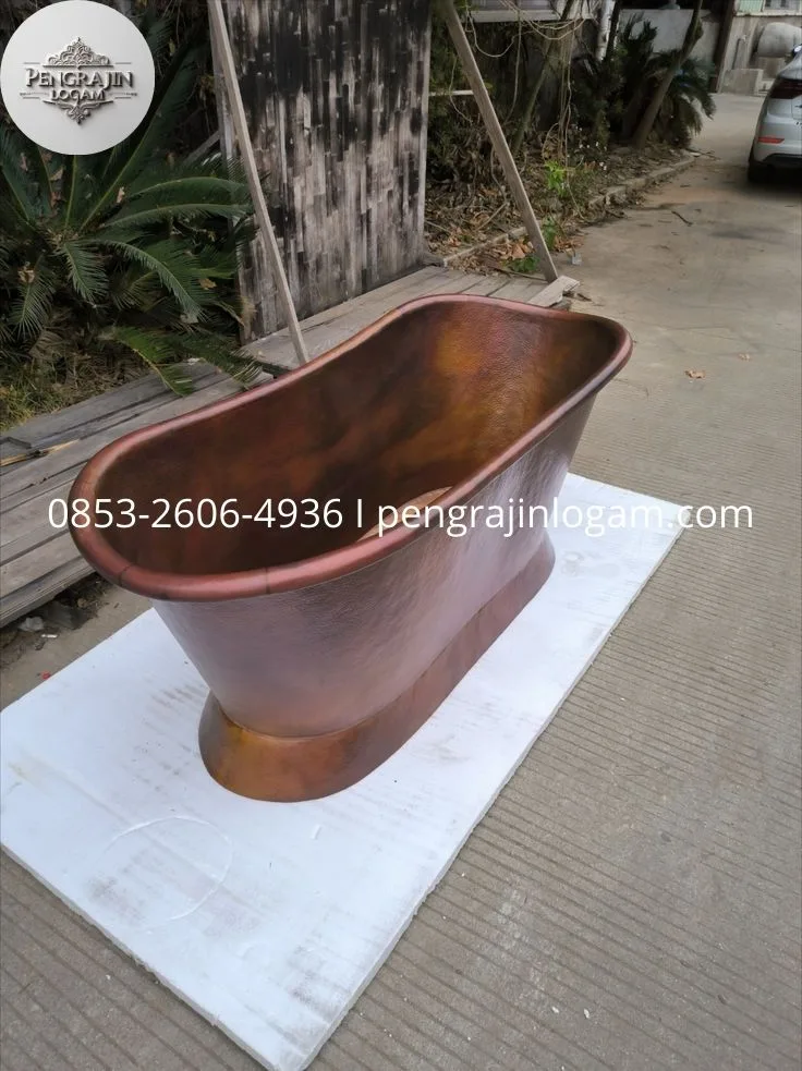 Kerajinan Bak Mandi Tembaga
