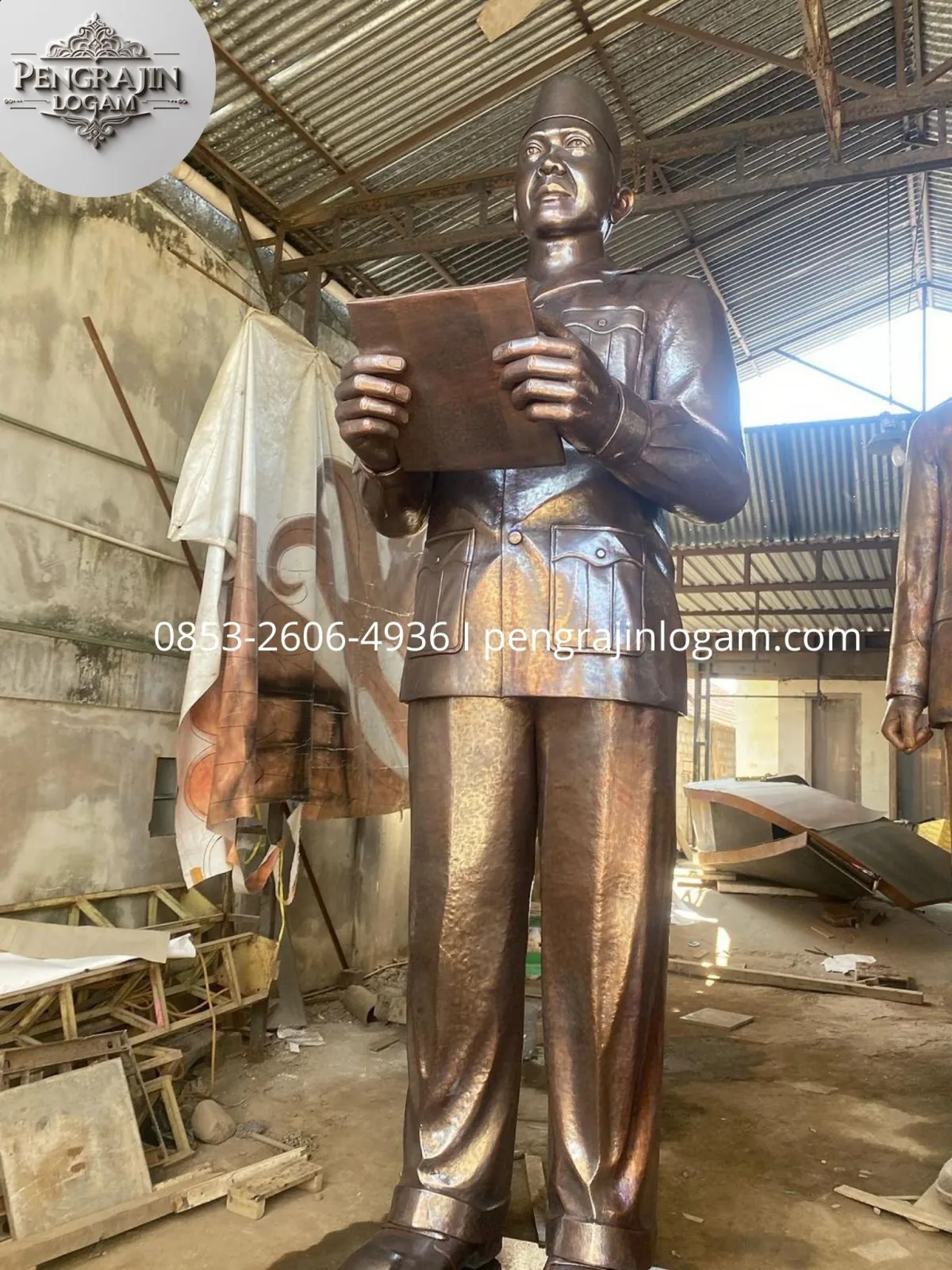 Patung Soekarno Tembaga
