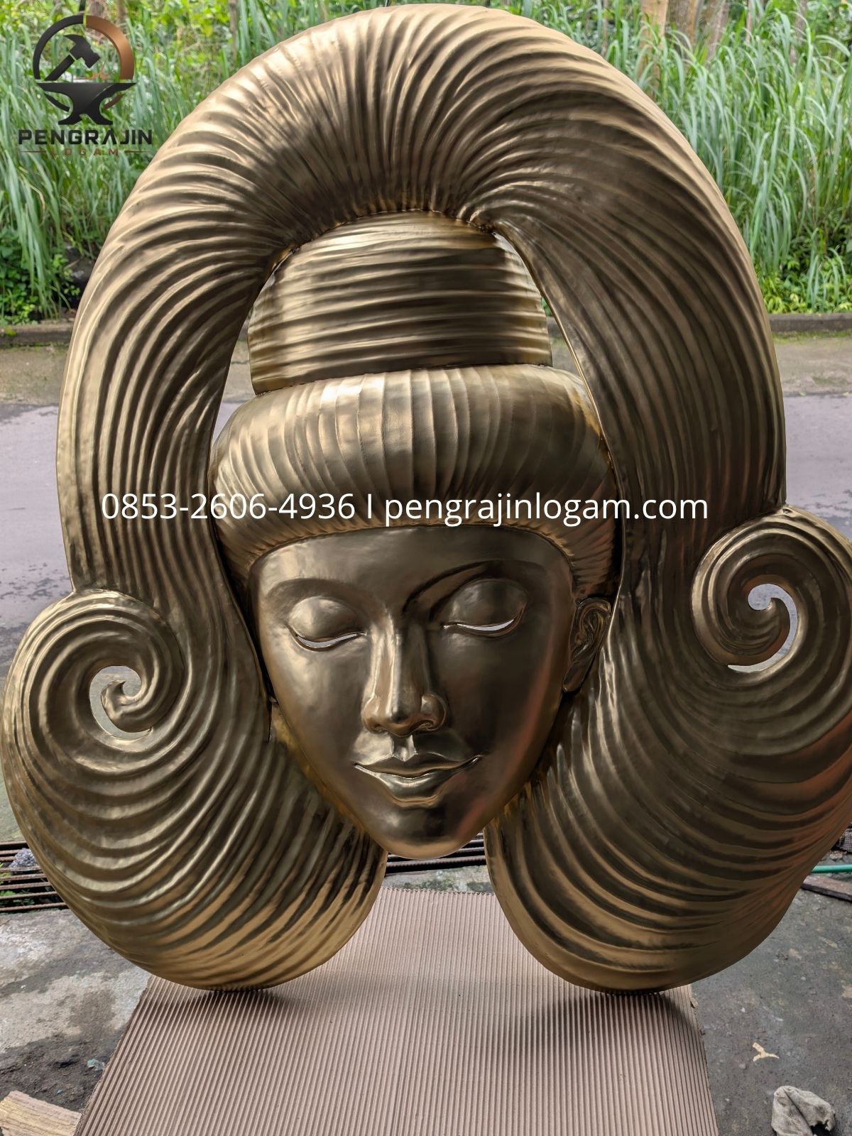 Patung kuningan