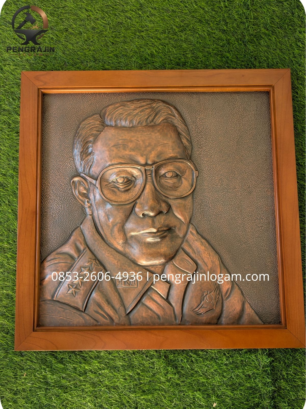 Kerajinan relief tembaga Kerajinan relief tembaga