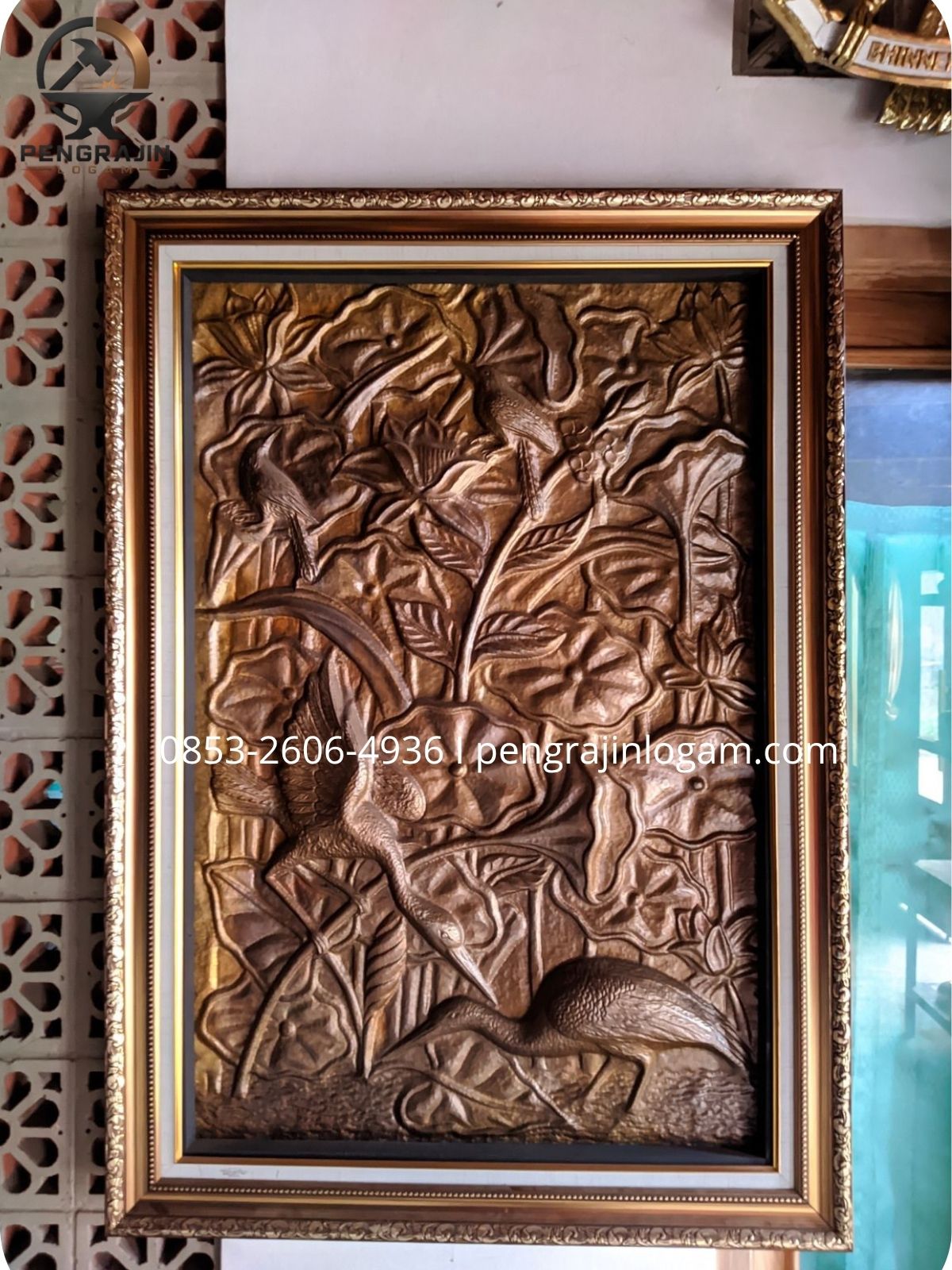 Pengrajin relief tembaga Pengrajin relief tembaga