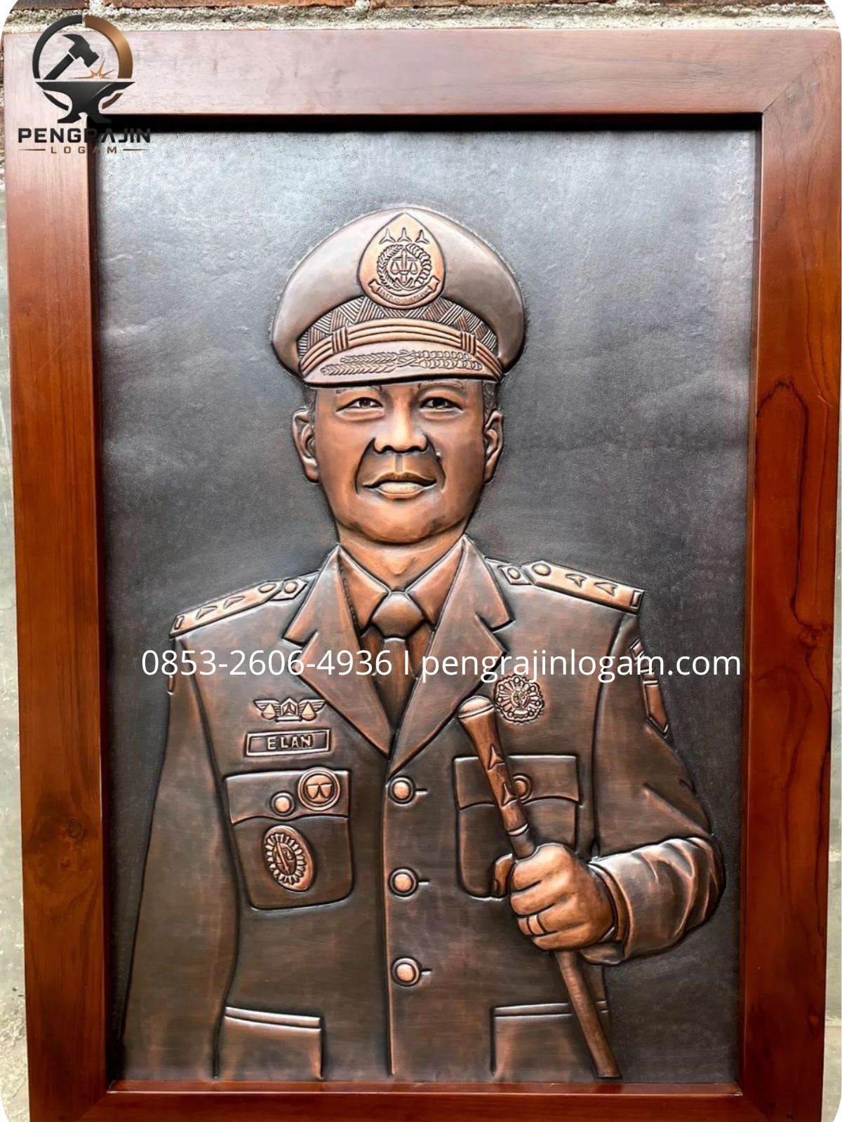 Relief tokoh tembaga Relief tokoh tembaga